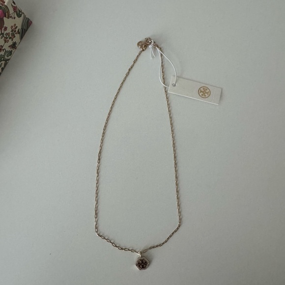 NWT! Tory Burch Logo Gold Necklace - Picture 3 of 6